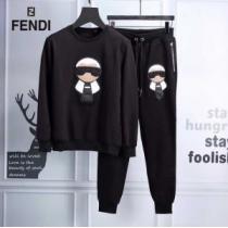 上下セット 2021秋冬 フェンディ FENDI 大人キレイに仕立てる たいへんオススメ！！！