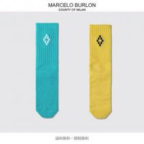 [MARCELO Burlon コピー商品 通販]  クロスロゴ ソックス (関税送...